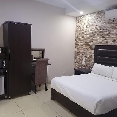Bayside Hotel & Self Catering 110 West Street Дърбан Екстериор снимка