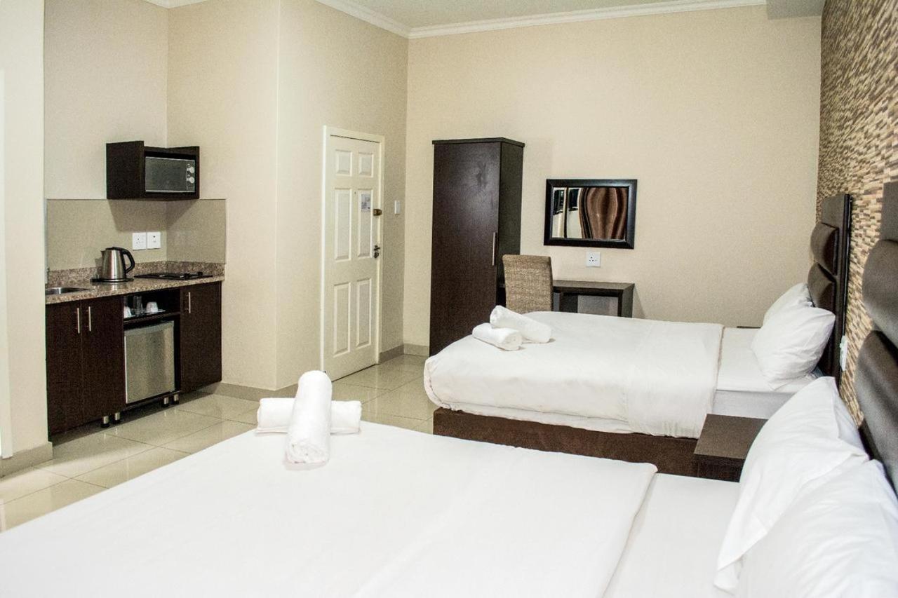 Bayside Hotel & Self Catering 110 West Street Дърбан Екстериор снимка